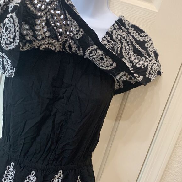 Aqua Size Small Off Shoulder Elastic Waist Black White Embroidery Pockets Lined - Picture 4 of 8